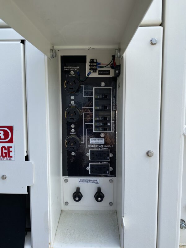 DCA300 Convenience Receptacles and Breakers