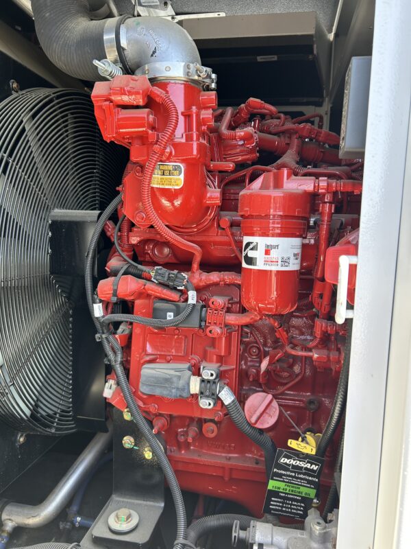 G125 093 Cummins Engine